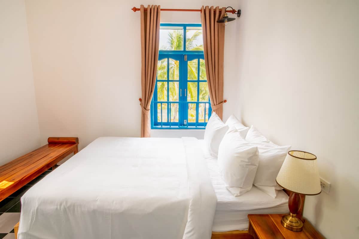 Standard Single Room, Garden View | 1 bedroom, Egyptian cotton sheets, premium bedding, down comforters