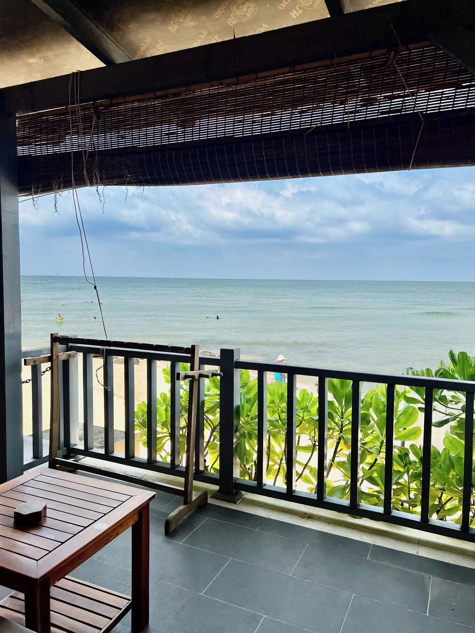 Junior Room, Beach View | Terrace/patio