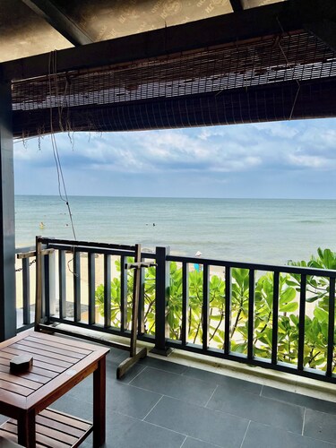 Vida Loca Resort & Sunset Beach