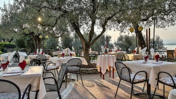 Aperto a colazione, pranzo e cena