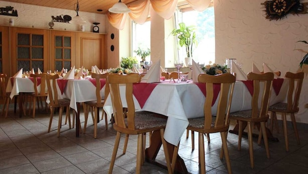 Restaurant - Zum Altbreitenfelder Hof (Homburg)