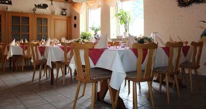 Zum Altbreitenfelder Hof