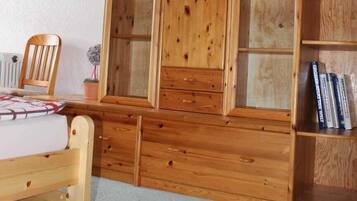 Apartemen (2) | Fasilitas kamar