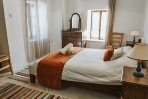 Casa | 1 dormitori, planxa i posts de planxar i bressols gratuïts 