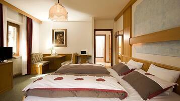 Habitación doble | Escritorio, wifi gratis y ropa de cama