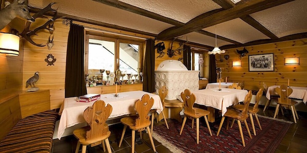 TĂ€gliches inbegriffenes einheimisches FrĂŒhstĂŒck