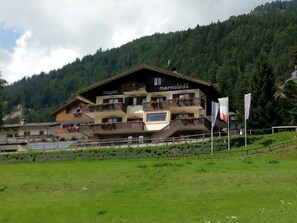 Front of property - Mason Marmoleda (San Giovanni di Fassa)