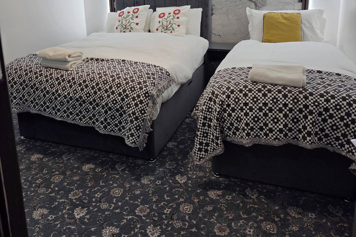 Basic Double or Twin Room | Premium bedding, desk, laptop workspace, iron/ironing board (on request)