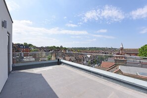 Penthouse- balcony apartment | View from room - The Glasshouse Apartments (London)
