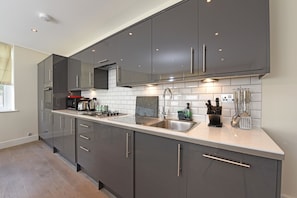 Deluxe two bedroom apartment | Private kitchen