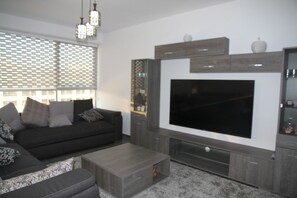 Apartment | Living room | Flat-screen TV - Tanger City Center (Tangier)