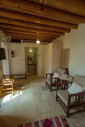 Huone | Oleskelualue | Taulutelevisio