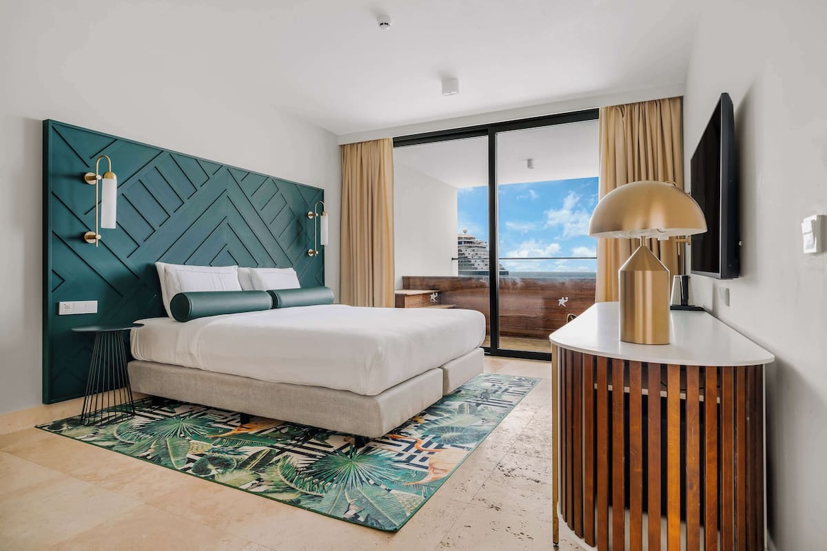 ห้องสวีท, เตียงคิงไซส์ 1 เตียง (Penthouse Suite) | ผ้านวมขนเป็ด, มินิบาร์ฟรี, ตู้นิรภัยในห้องพัก, โต๊ะทำงาน