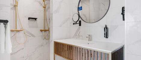 Douche de la salle de bain