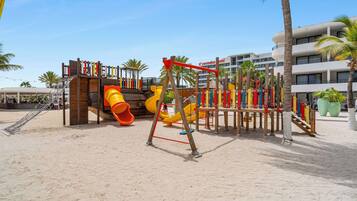 Children’s play area – outdoor