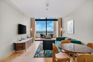 TV - Mangrove Beach Corendon Curacao All-Inclusive Resort, Curio by Hilton (Willemstad)