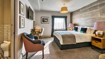 Desk, laptop workspace, free WiFi, bed sheets