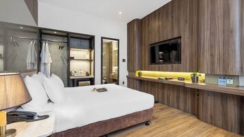 Habitación doble | Ropa de cama de alta calidad, minibar, escritorio
