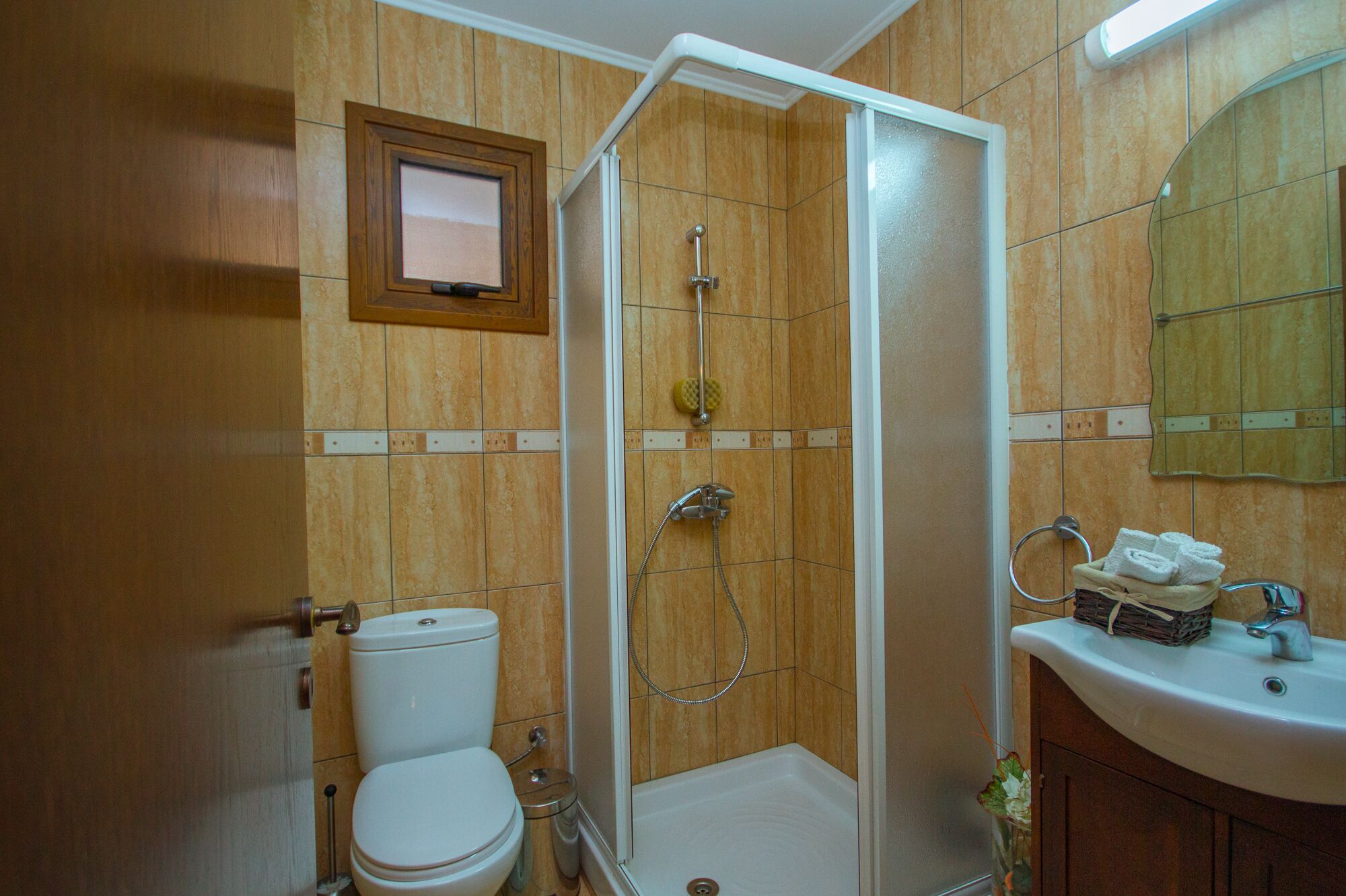 Cottage | Kamar mandi | Shower, perlengkapan mandi gratis, pengering rambut, dan handuk