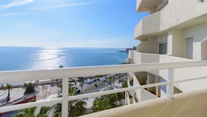 Unclassified image, 5 of 79, button - Benal Beach Resort 705 - 180° Seaview 2BR Apartment in Benal Beach Resort with Water Park (Benalmádena)