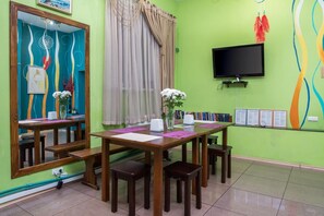 تناول الطعام