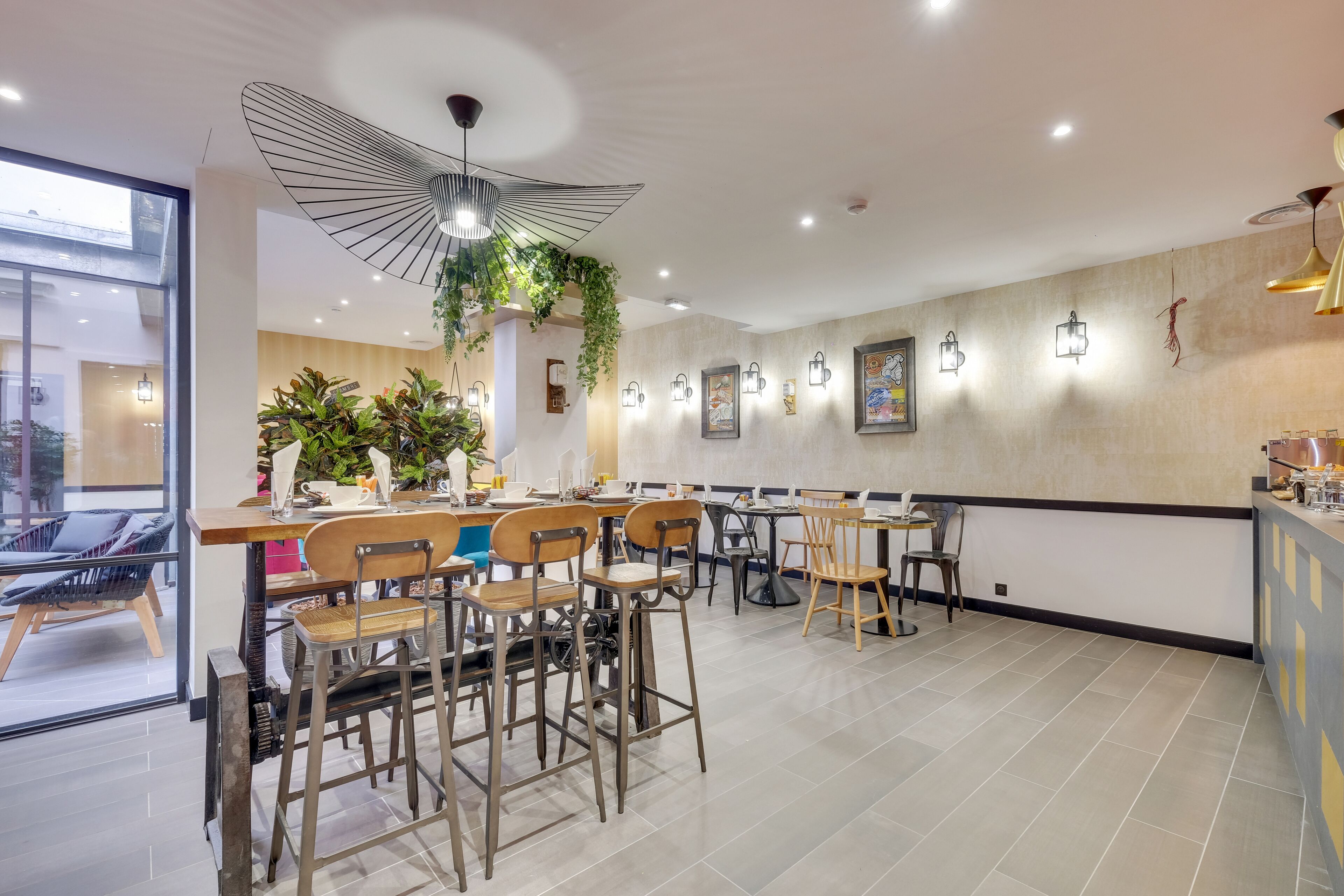 daily buffet breakfast (eur 14 per person)