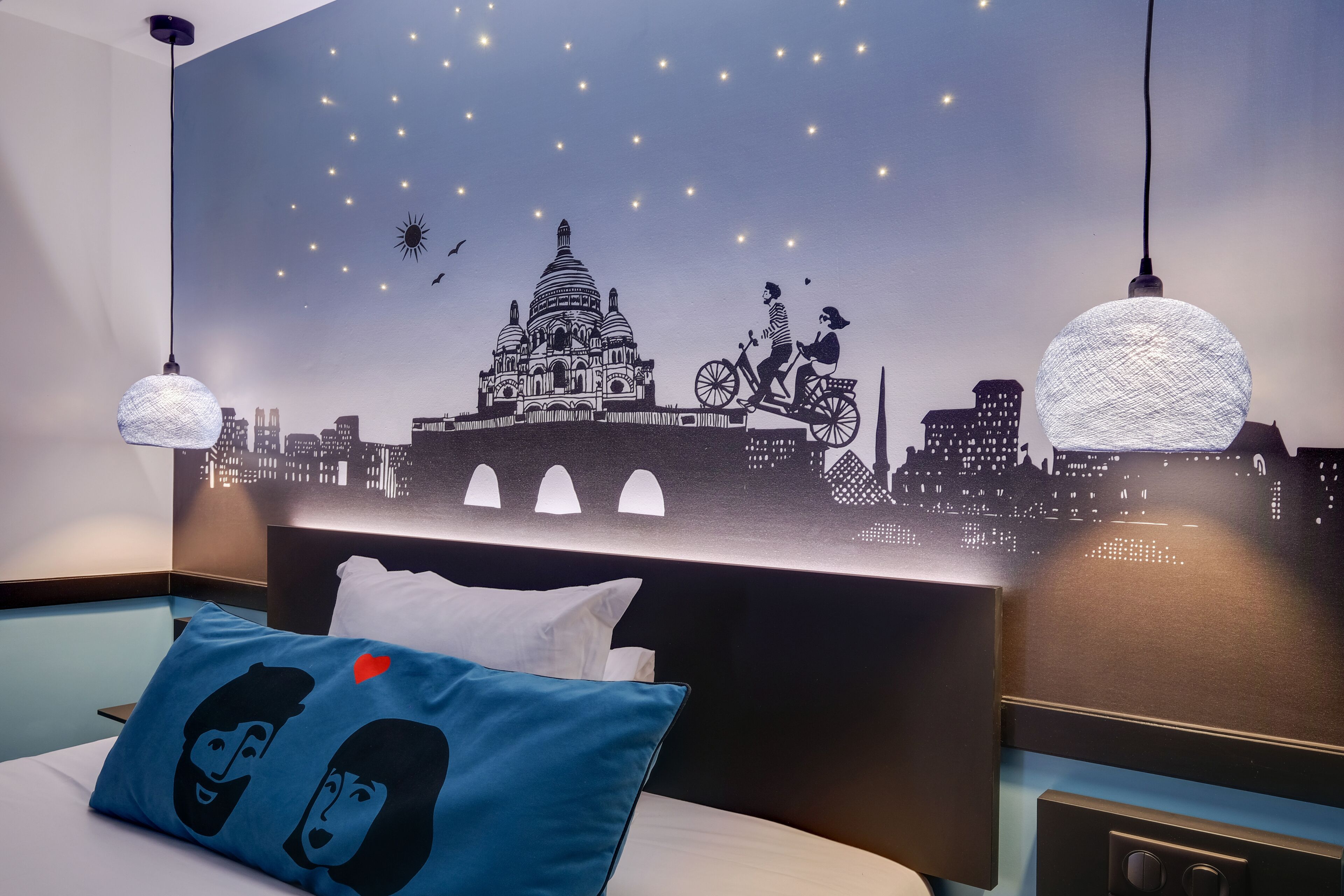 minibar, in-room safe, desk, blackout curtains