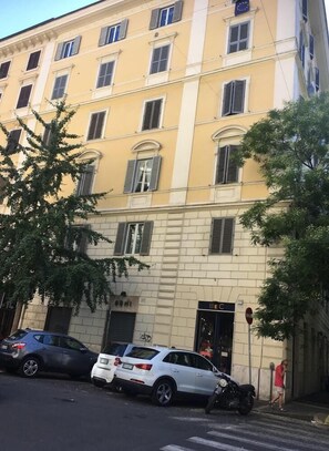 Front of property - Fabius Maximus (Rome)