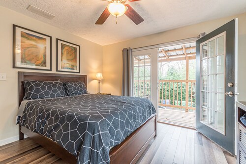 Suurin listaus ATL: stä - 8 BR, nukkuu 20 vuodetta