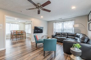 Smart TV, table football