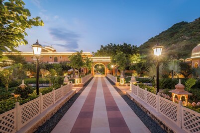 Tree of Life Inderpura Resort, Udaipurwati