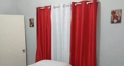 Large House that sleeps 16 excellent for Large Groups