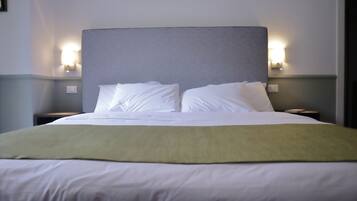 Double or Twin Room, Terrace | In-room safe, desk, laptop workspace, soundproofing