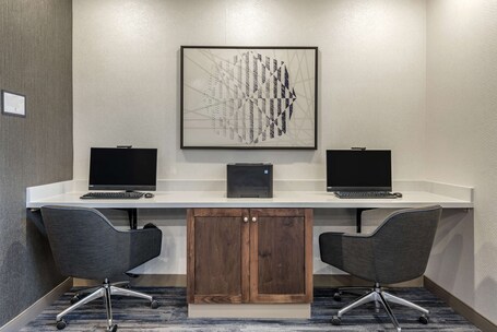 Hyatt Place Indianapolis Carmel - Image 18