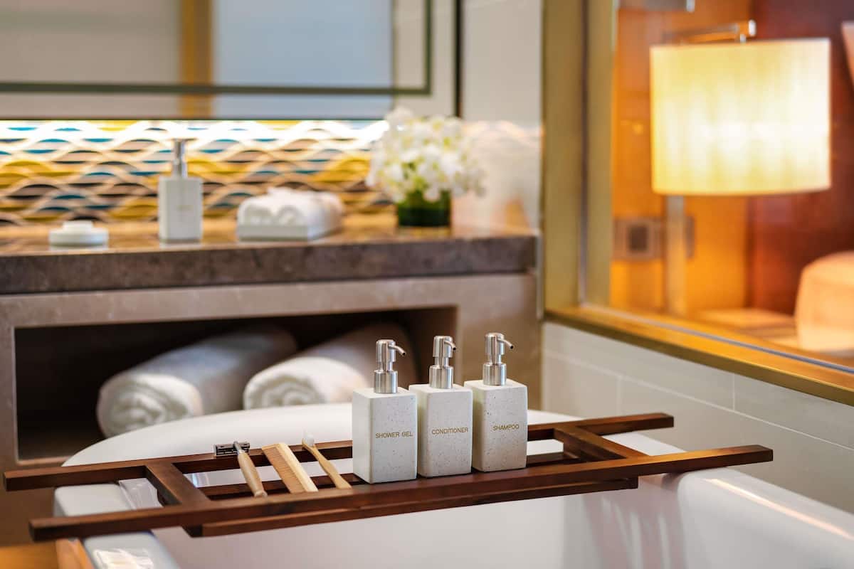 Ropa de cama de alta calidad, edredón y minibar