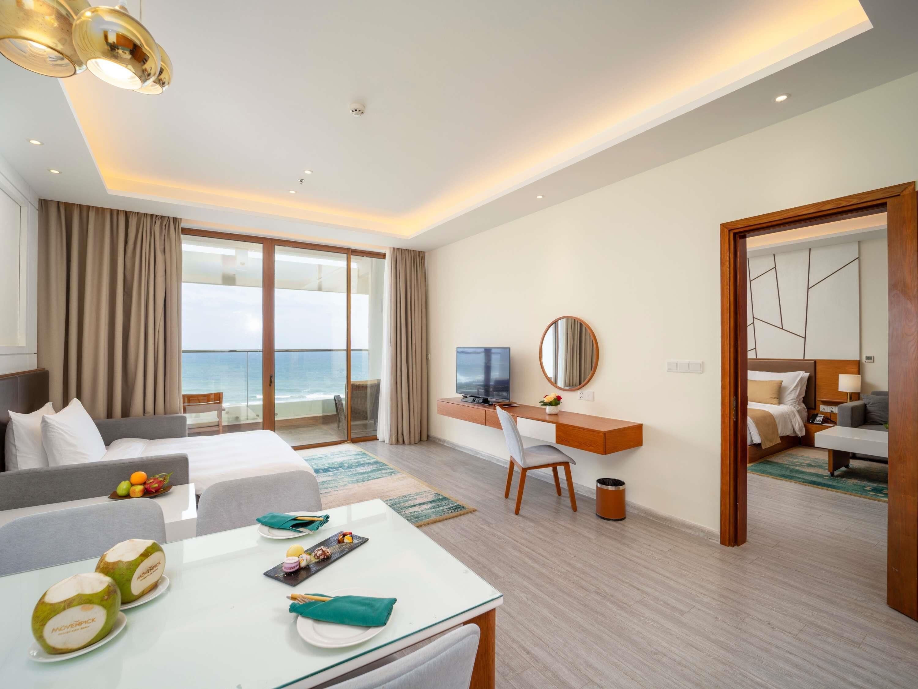 Premium bedding, down duvets, minibar, in-room safe