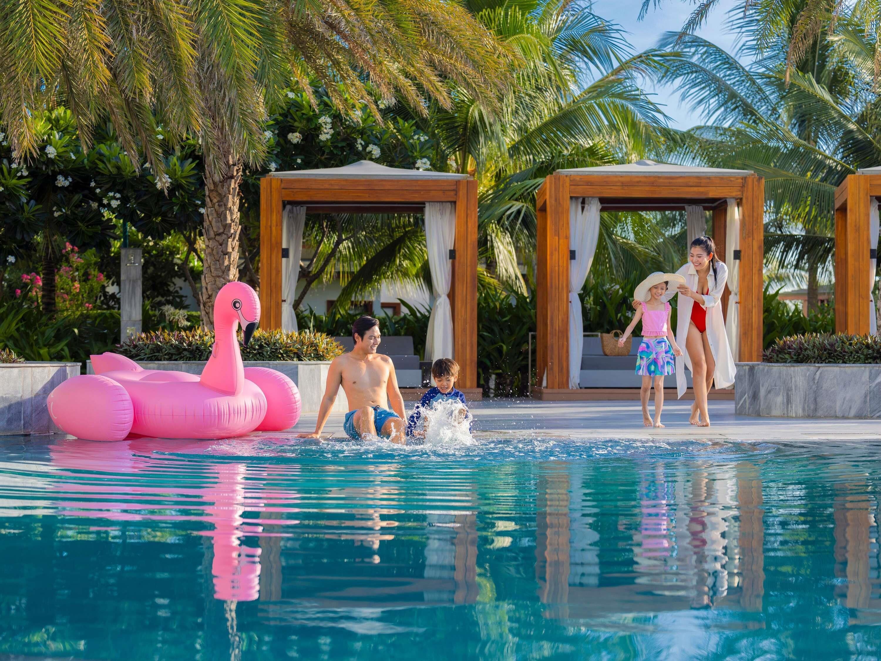 2 albercas al aire libre 