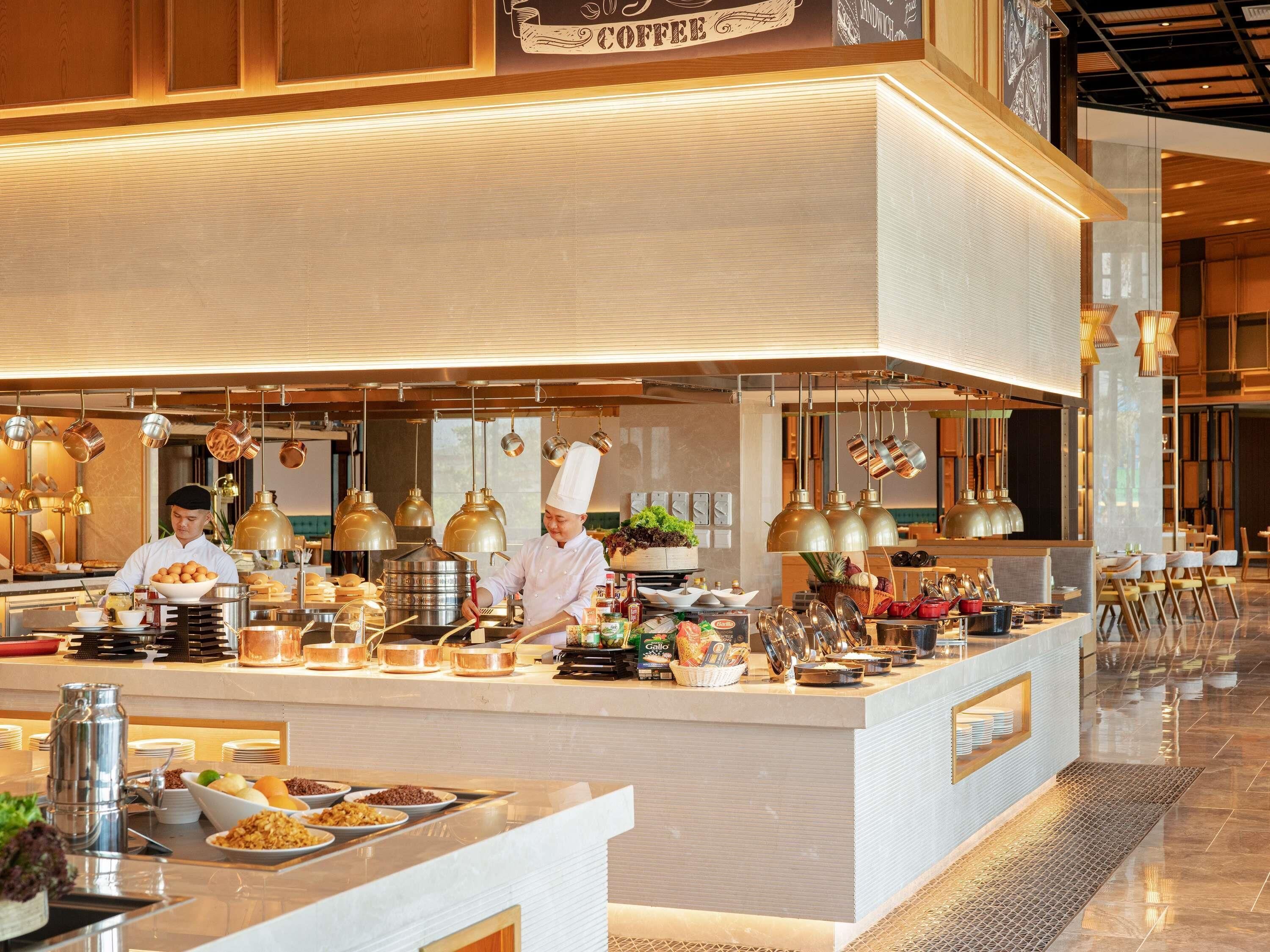 Daily buffet breakfast for a fee