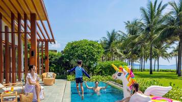 Premium bedding, down duvets, minibar, in-room safe