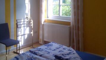 Deluxe House, 5 Bedrooms | 5 bedrooms, in-room safe, individually decorated, desk