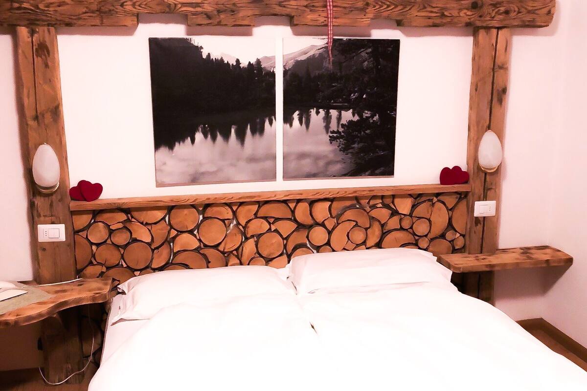 quadruple room | free wifi, bed sheets