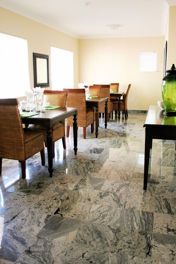 Breakfast area