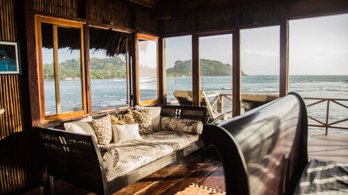 A fantastic place between the sea and the jungle