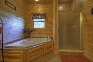 Cabin | Bathroom - Scenic RendezView (Morganton)
