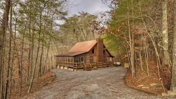 Cabin | Exterior