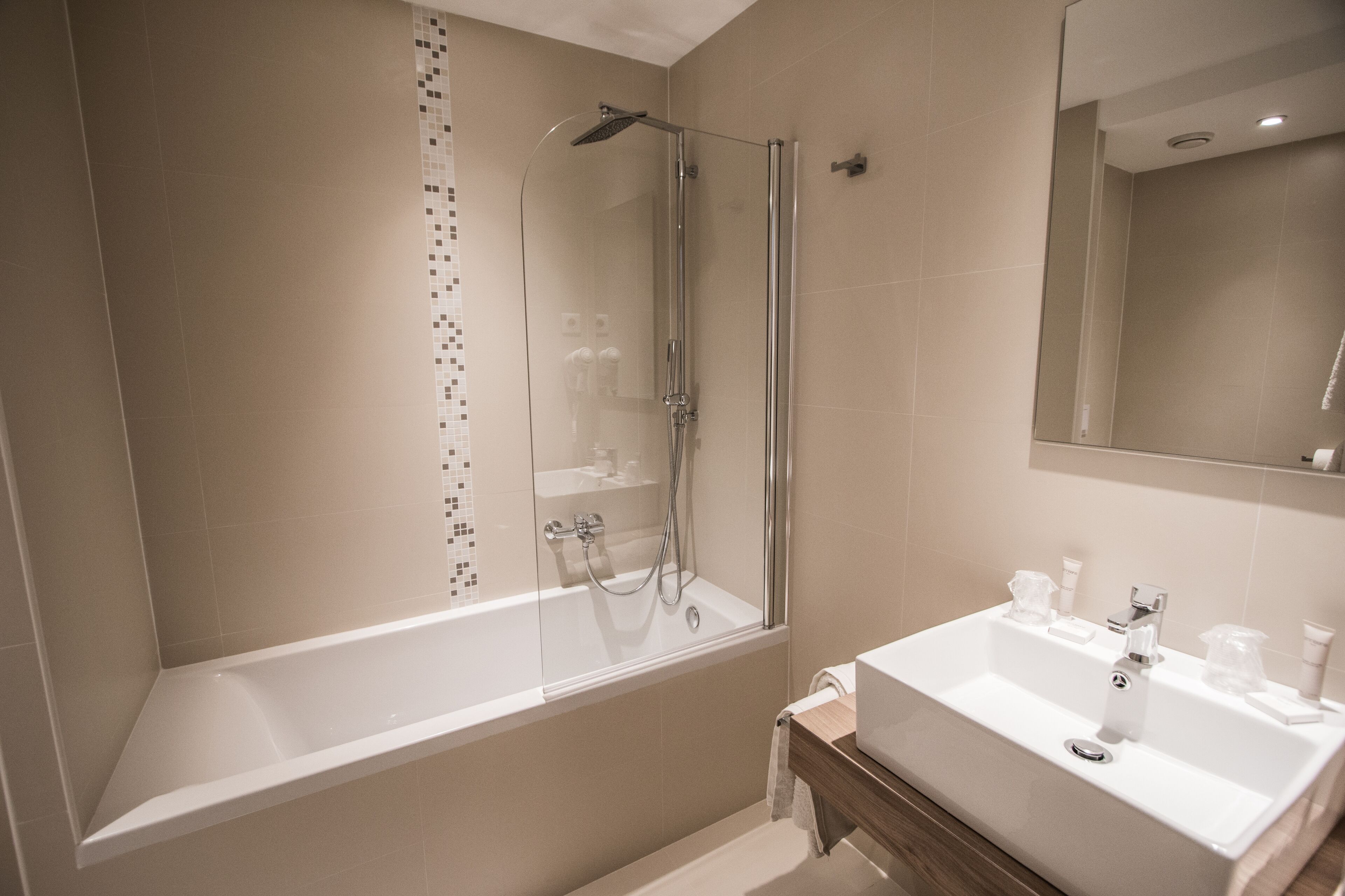 business double room, 1 double bed, non smoking | deep-soaking bathtub