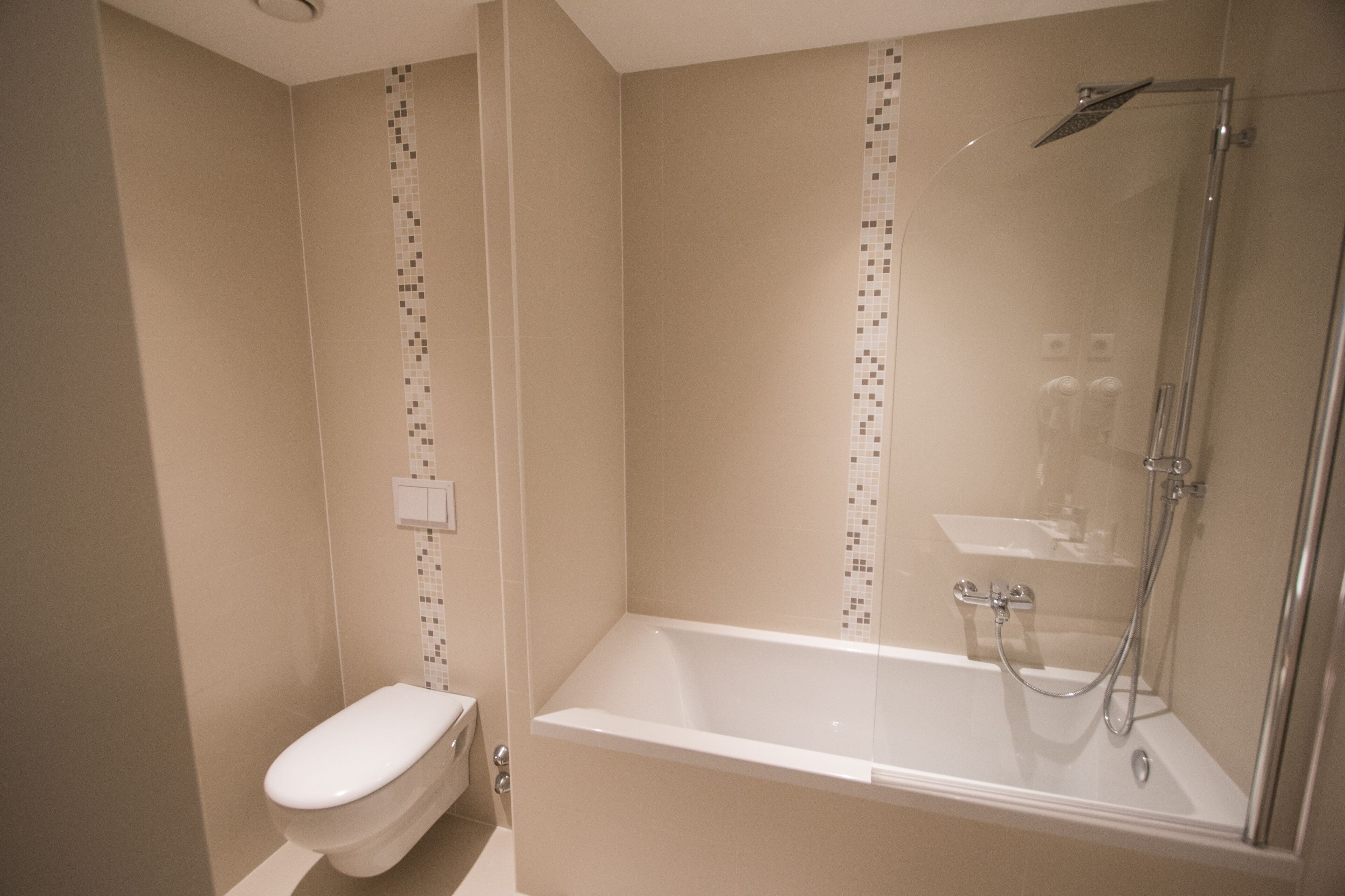 business double room, 1 double bed, non smoking | deep-soaking bathtub