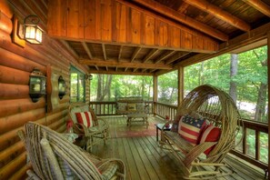 Ferienhütte | Wohnzimmer | Flachbildfernseher, Kamin, DVD-Player