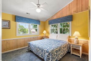 8 bedrooms, WiFi, bed sheets