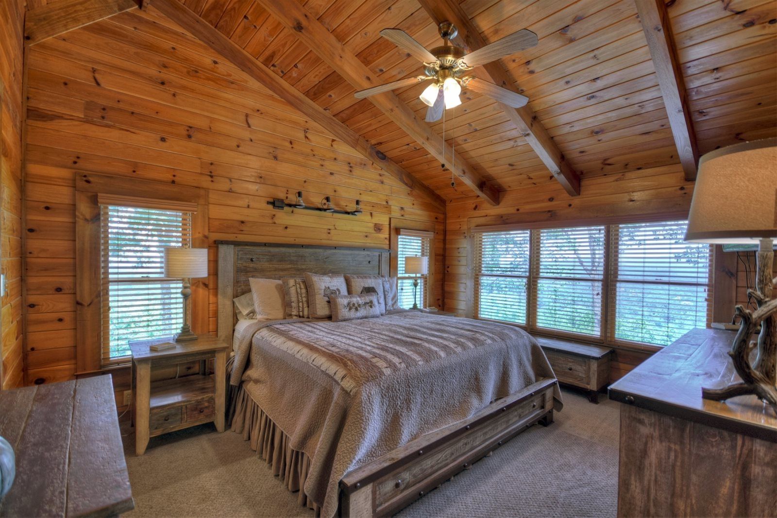 2 habitaciones, escritorio y wifi gratis 